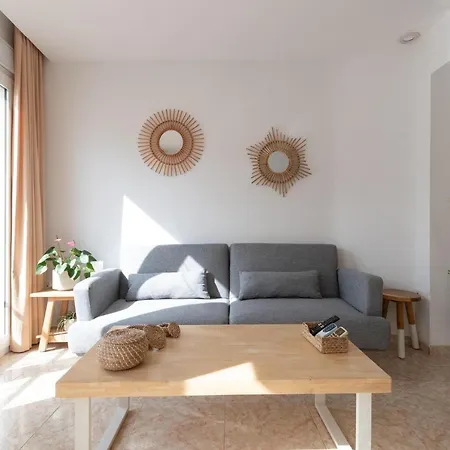 Calmahouse (adults Only) Apartment Torremolinos
